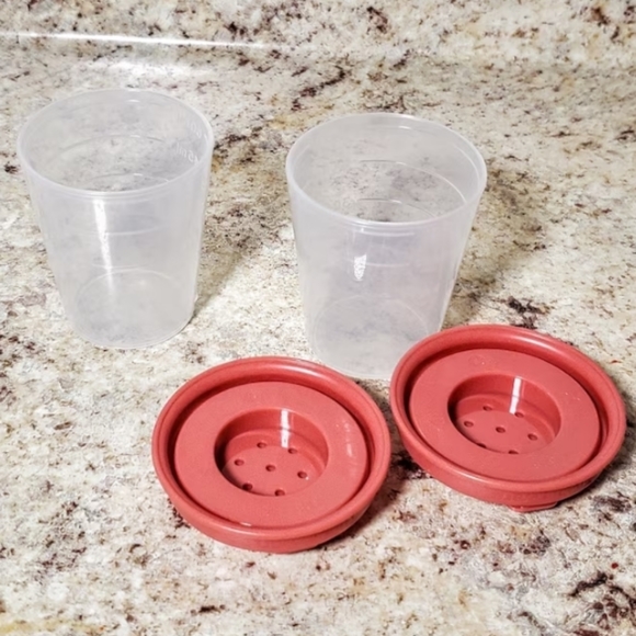 Tupperware Mini 2 oz. Midgets Salt & Pepper Shaker Travel Set Rose, Peach, Black - Picture 16 of 16